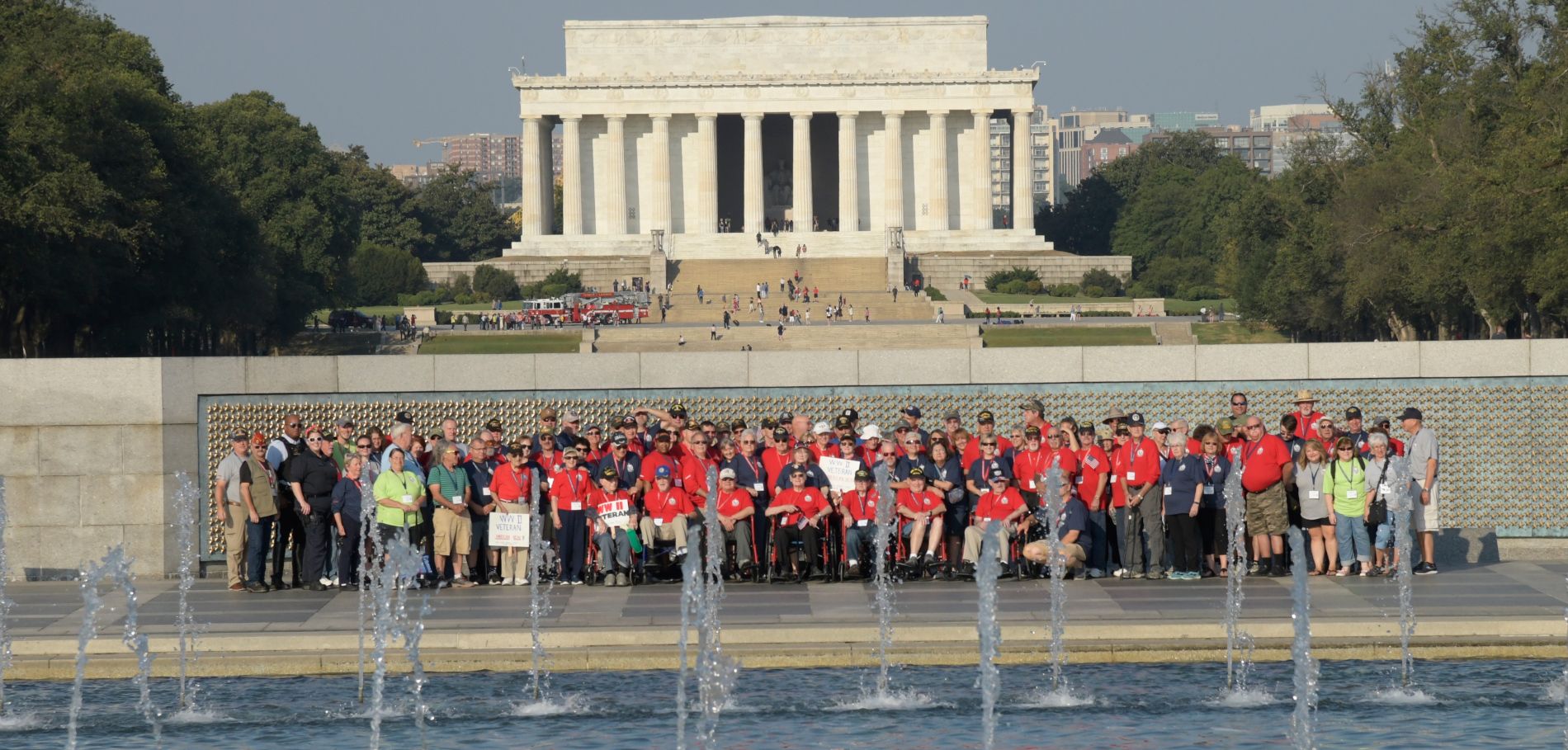 Lincoln Memorial group photo